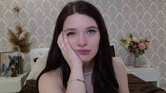 Snapshot of Nellie_Medina chatting on 01.22.25 Nellie Medina online show from 01.22.25