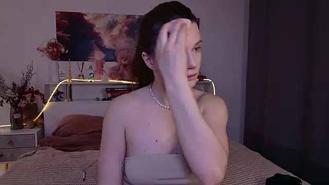 Snapshot of Nellie_Medina chatting on 02.25.26 Nellie Medina online show from 02.25.26