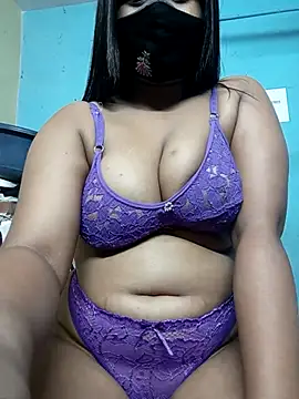 Snapshot of Hayna_G chatting on 03.08.25 Hayna G online show from 03.08.25