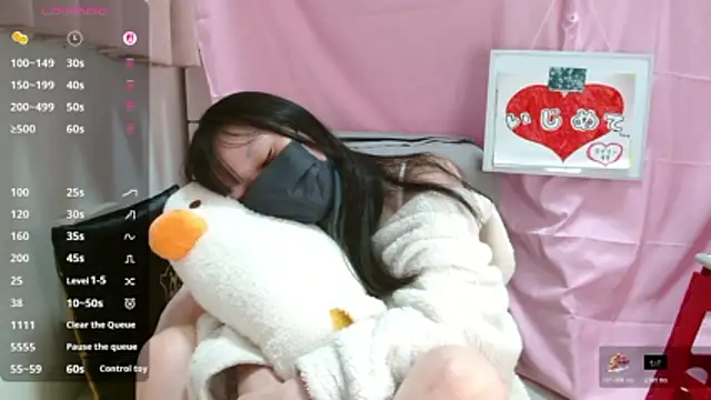 Snapshot of pipimi_khaos chatting on 04.16.26 pipimi khaos online show from 04.16.26