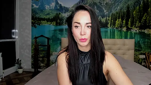 Snapshot of Monica_Weiss chatting on 03.19.25 Monica Weiss online show from 03.19.25