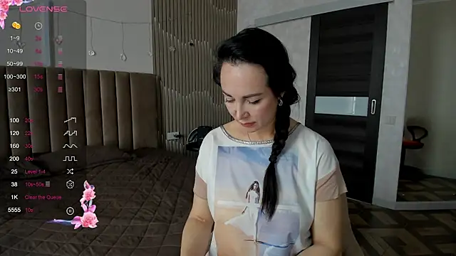 Snapshot of Monica_Weiss chatting on 02.15.26 Monica Weiss online show from 02.15.26