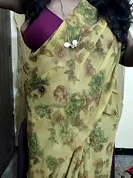 Snapshot of Rathi22 chatting on 10.22.25 Rathi22 online show from 10.22.25