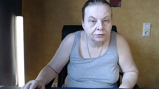 Sweet Phoenix online show from 10.03.25