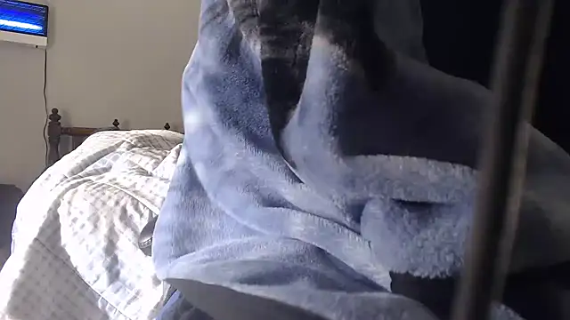 Snapshot of dominatingblacklove chatting on 02.21.25 dominatingblacklove online show from 02.21.25