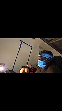 Snapshot of dominatingblacklove chatting on 11.17.25 dominatingblacklove online show from 11.17.25