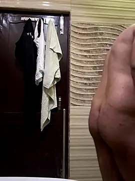 Snapshot of skyisthelimit12 chatting on 11.21.25 skyisthelimit12 online show from 11.21.25