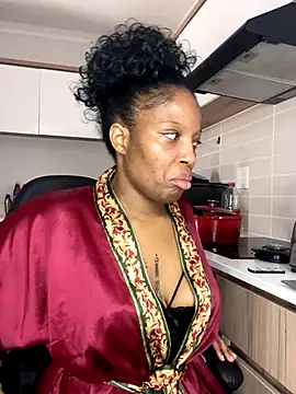 Thando04 online show from 09.13.25