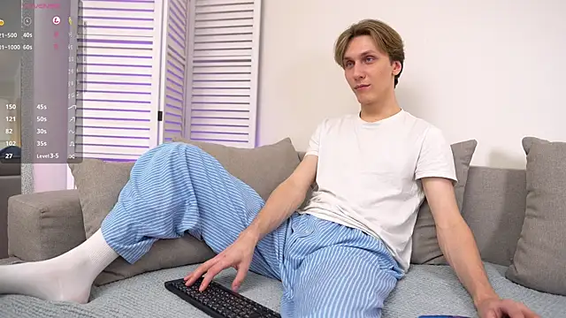 Adrian Di online show from 03.12.25