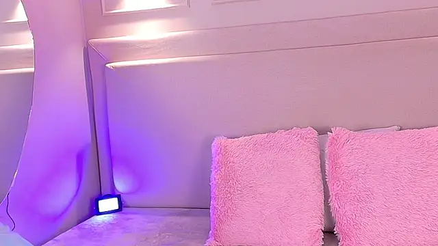 Snapshot of NickyBelmonth chatting on 09.11.25 NickyBelmonth online show from 09.11.25