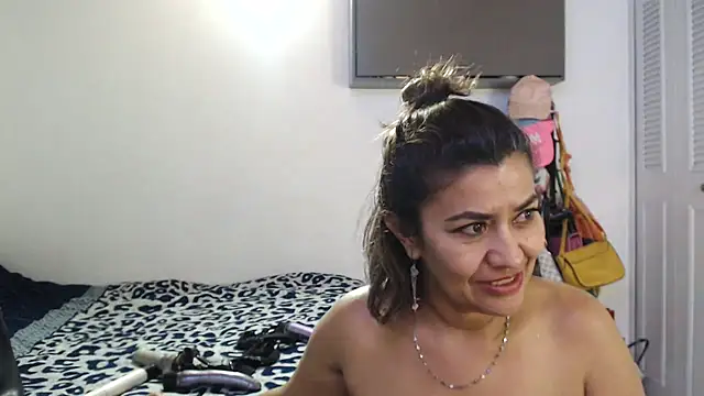 CamilaLix online show from 03.03.25