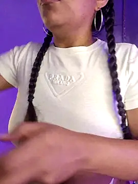 Snapshot of PaulaOrtiz_1 chatting on 11.07.25 PaulaOrtiz 1 online show from 11.07.25