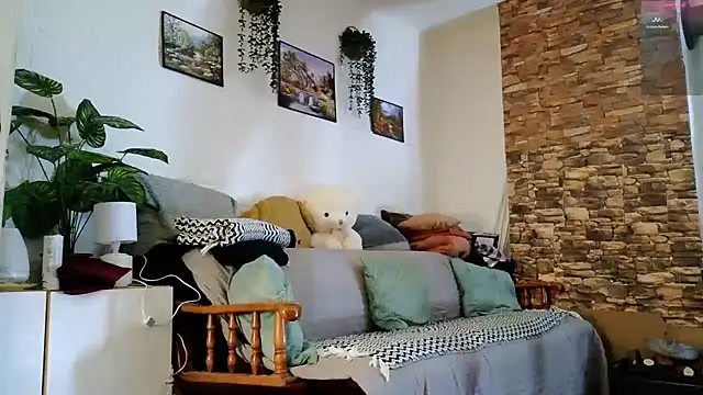 Snapshot of roxyyyrose chatting on 03.15.25 roxyyyrose online show from 03.15.25