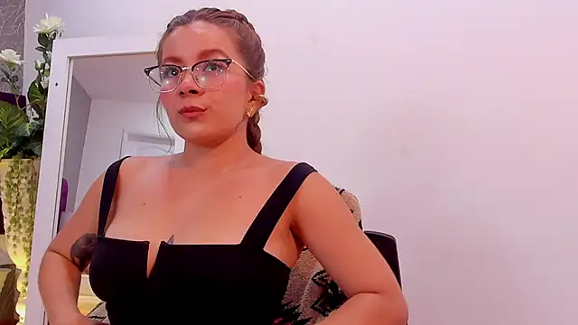 LiaCathaleya online show from 03.12.25