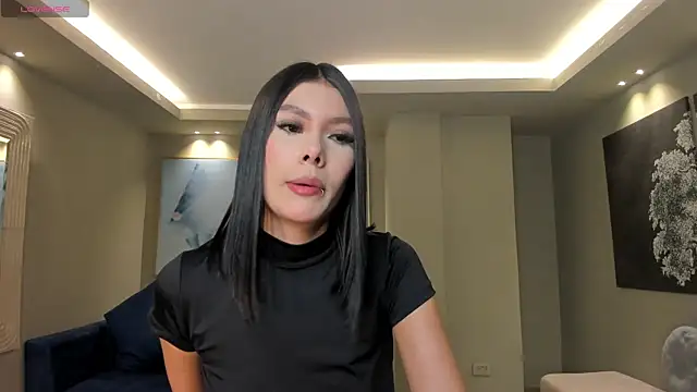 NiaSalvatore online show from 10.09.25