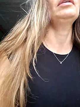 karina warthon online show from 09.13.25