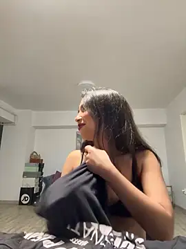 Snapshot of miaceleste chatting on 10.03.25 miaceleste online show from 10.03.25