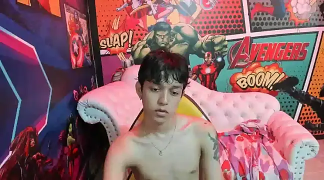 Snapshot of jisuscat chatting on 01.05.25 jisuscat online show from 01.05.25