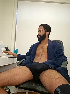 Snapshot of kevi_cocks chatting on 12.18.25 kevi cocks online show from 12.18.25