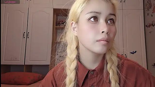 Lucky-xiuxiu online show from 02.26.25