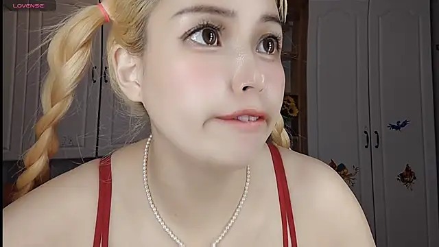 Lucky-xiuxiu online show from 03.05.25