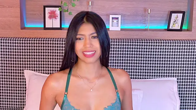 Snapshot of AbieHills chatting on 03.01.25 AbieHills online show from 03.01.25