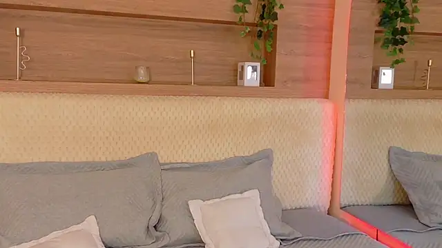 Snapshot of AbieHills chatting on 11.14.25 AbieHills online show from 11.14.25