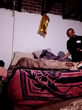 KMbesxxx online show from 10.18.25