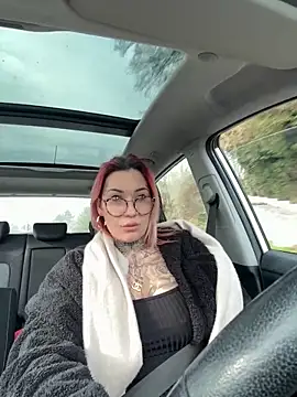 Mia-Fuchs online show from 03.10.25