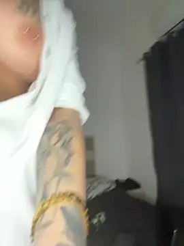 Mia-Fuchs online show from 03.15.25