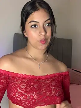 Julii- online show from 01.23.25