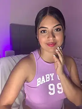 Julii- online show from 02.23.25