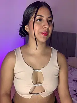 Julii- online show from 02.24.25