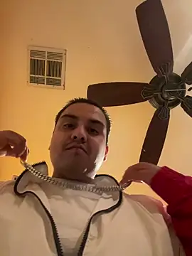 Snapshot of LA_cloudzzpnp chatting on 01.11.25 LA cloudzzpnp online show from 01.11.25