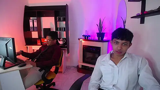 twinkmilk  online show from 02.27.25