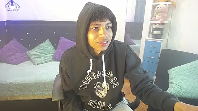 twinkmilk  online show from 03.07.25