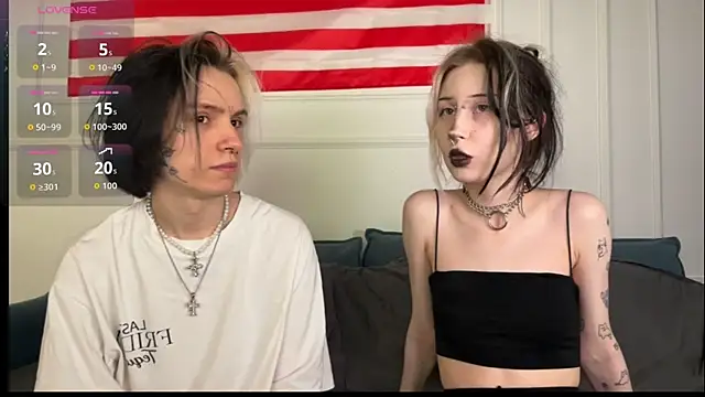 Snapshot of VeryRare_TwinS chatting on 04.16.26 VeryRare TwinS online show from 04.16.26