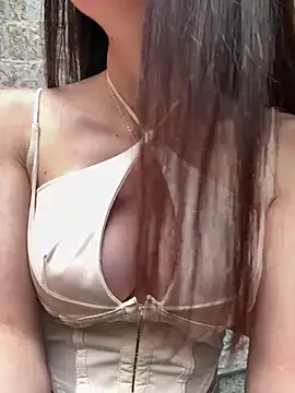 Maddy Jones online show from 01.24.25