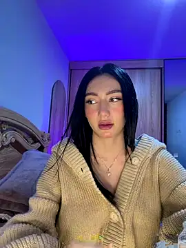 Maddy Jones online show from 12.15.25