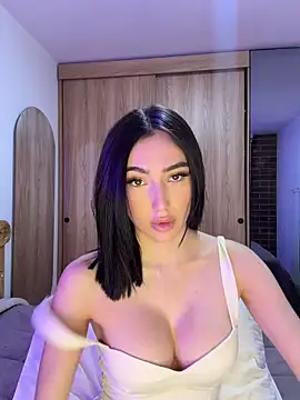 Maddy Jones online show from 05.28.26