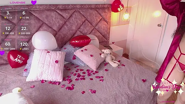 Charlotte  Miller online show from 02.14.25