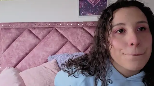 Charlotte  Miller online show from 09.15.25