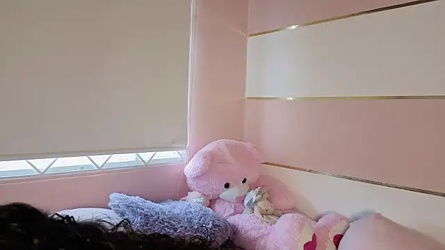 Charlotte  Miller online show from 10.21.25