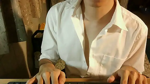 KYU890428 online show from 09.09.25