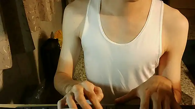 KYU890428 online show from 10.04.25