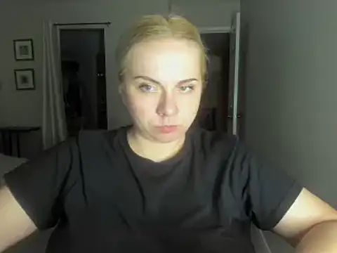 HappyIva online show from 11.17.25