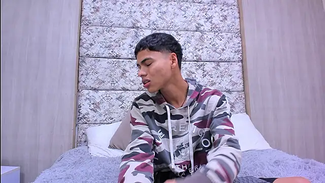 Snapshot of adam_piarse01 chatting on 02.09.26 adam piarse01 online show from 02.09.26