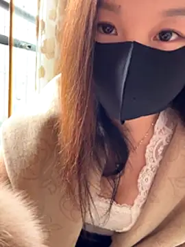 SSSniang- online show from 10.31.25