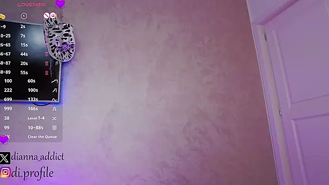 uhlala   online show from 02.05.25