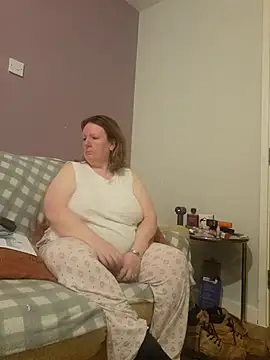 curvy girl71 online show from 02.28.25